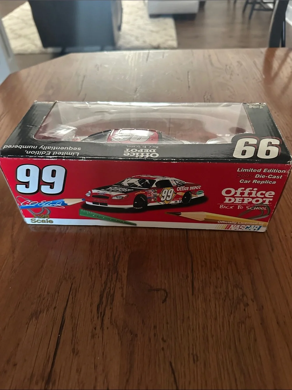 NWT Carl Edward’s #99 Office Depot Back to School 2005 NASCAR 1:24 Diecast